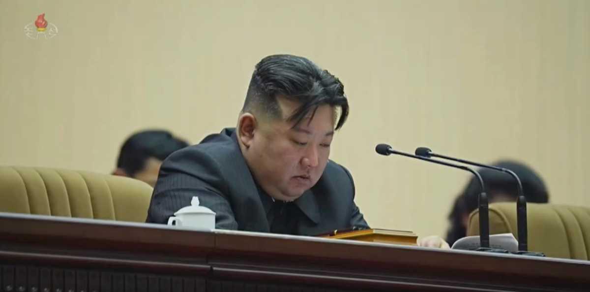 Kim Jong-un et ses larmes: une dévotion à un avenir socialiste Kim Jong-un et ses larmes: une dévotion à un avenir socialiste