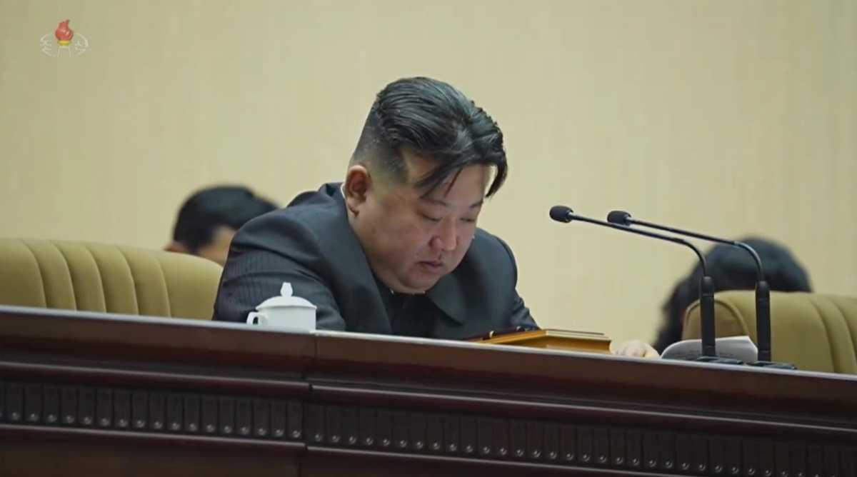 Kim Jong-un et ses larmes: une dévotion à un avenir socialiste Kim Jong-un et ses larmes: une dévotion à un avenir socialiste