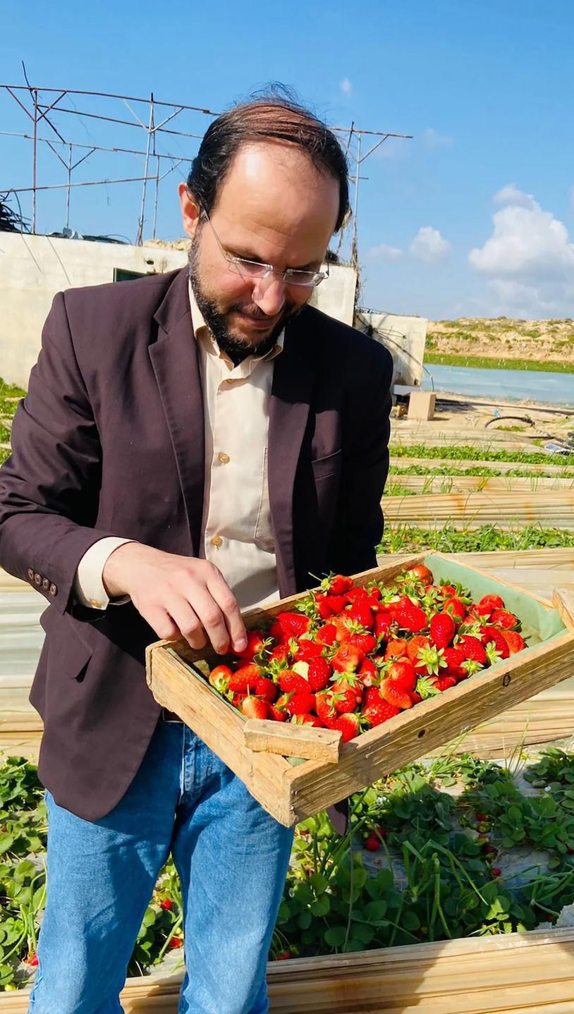 La tragédie de la mort de Refaat Alareer: un poète et activiste palestinien La tragédie de la mort de Refaat Alareer: un poète et activiste palestinien