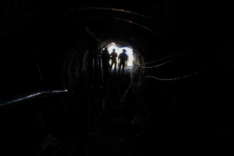 L’armée israélienne découvre un énorme tunnel du Hamas alors que les tensions au Moyen-Orient s’intensifient L’armée israélienne découvre un énorme tunnel du Hamas alors que les tensions au Moyen-Orient s’intensifient