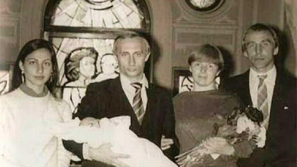 Une interview joyeuse avec la fille de Poutine frise la satire Une interview joyeuse avec la fille de Poutine frise la satire