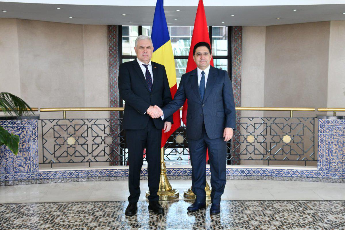 Le ministre Nasser Bourita a reçu, aujourd'hui à Rabat, le ministre de la Défense nationale de Roumanie, le Sr. Angel Tîlvăr.