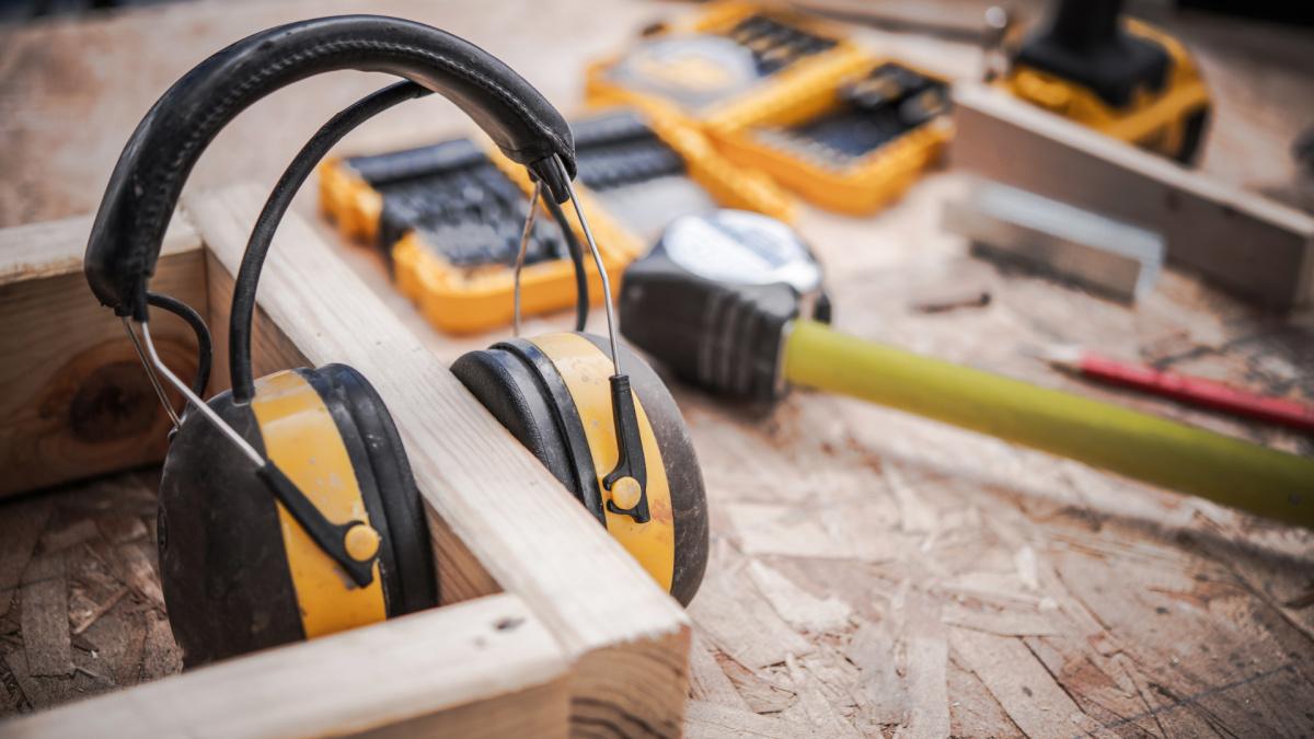 Nuova ordinanza sugli orari dei lavori rumorosi: stretta sui cantieri