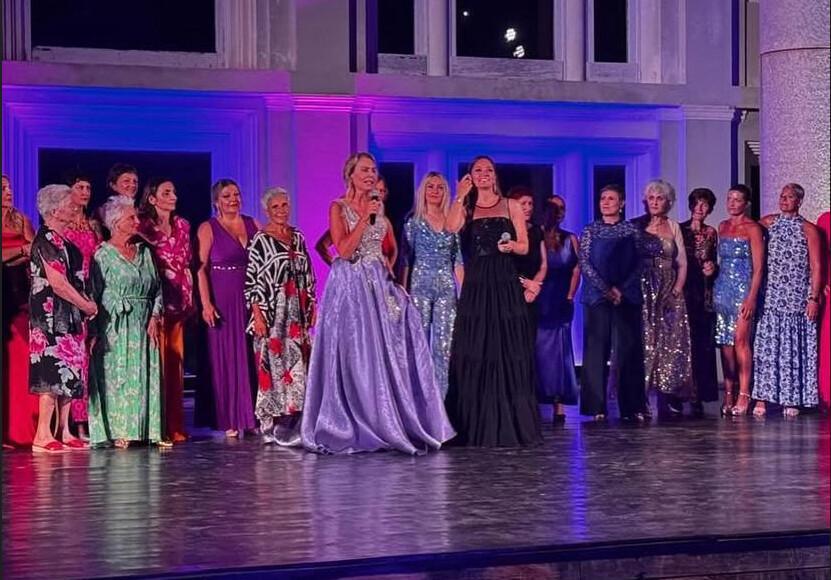 Moda, musica e coraggio al Teatro Ceroli con la Sfilata delle Farfalle Rosa Moda, musica e coraggio al Teatro Ceroli con la Sfilata delle Farfalle Rosa