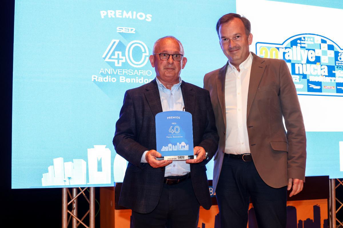 El Rallye La Nucía Meditarráneo recibe un premio en la gala del 40 aniversario de Radio Benidorm