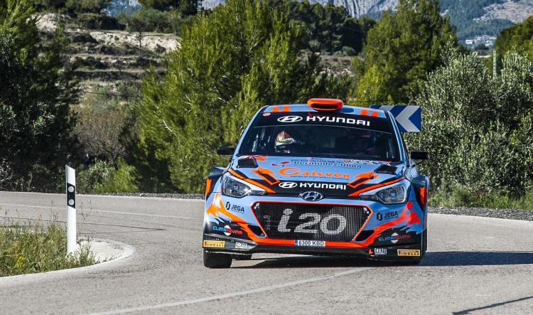 Pepe López e Iván Ares siguen luchando por la victoria