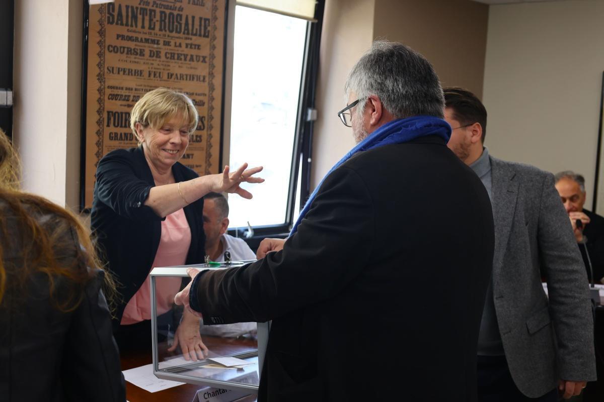 Le nouveau conseil municipal s'installe