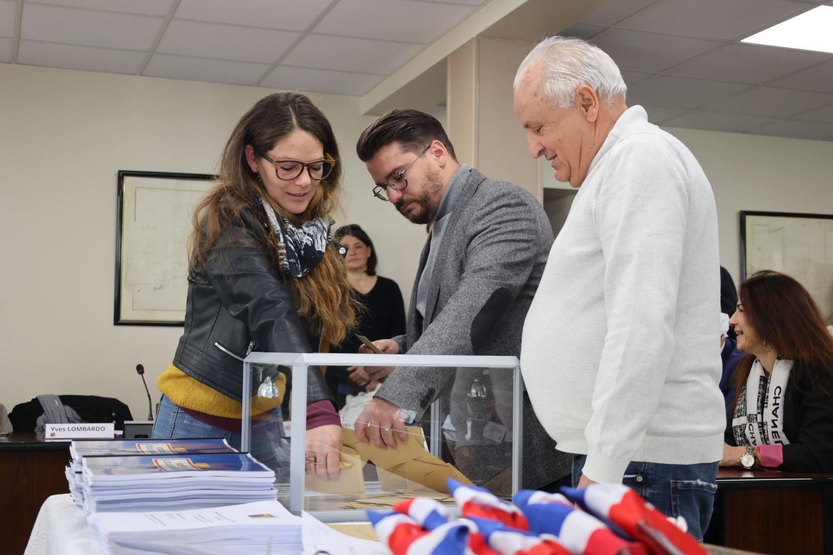 Le nouveau conseil municipal s'installe