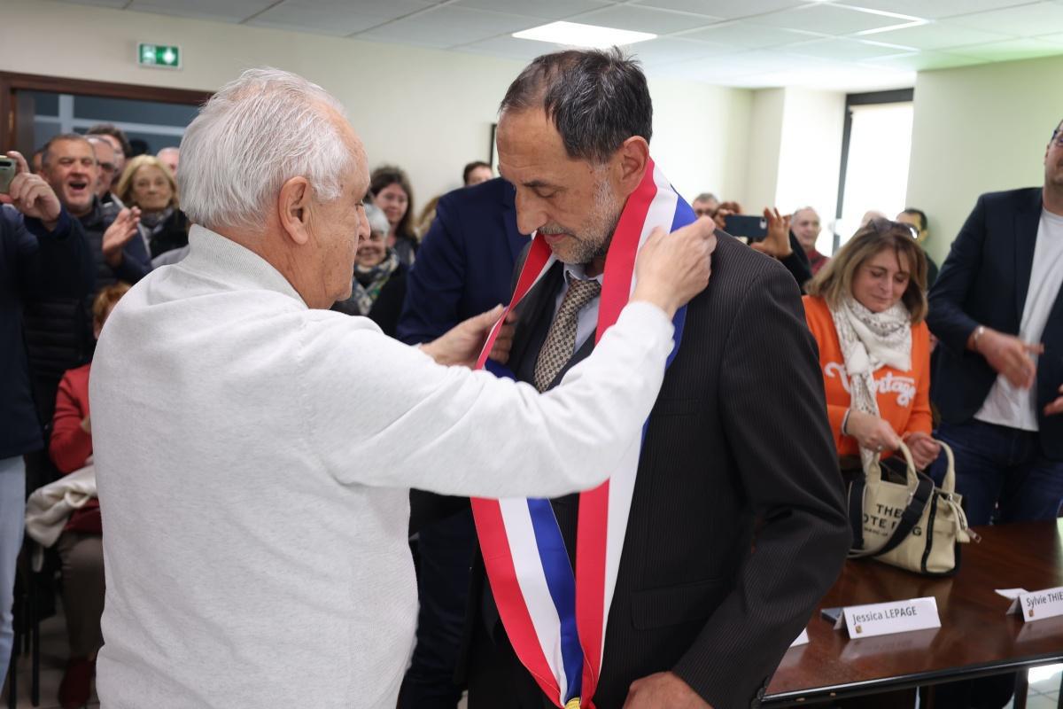 Le nouveau conseil municipal s'installe