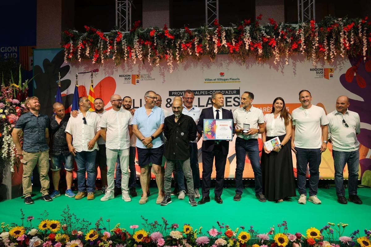Villes et villages fleuris : une deuxième fleur qui récompense l’engagement des agents municipaux