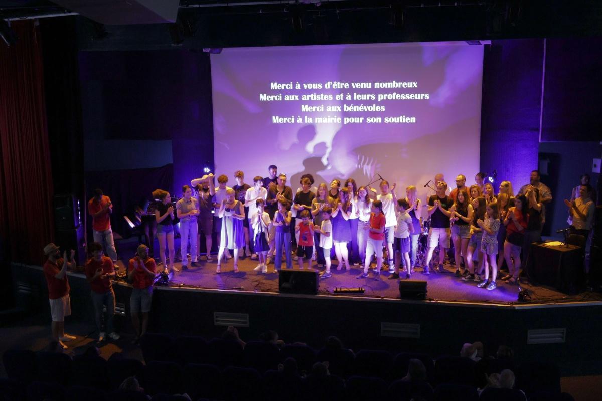 Retour en images sur le gala de fin d'année de musique de l'EMMAD