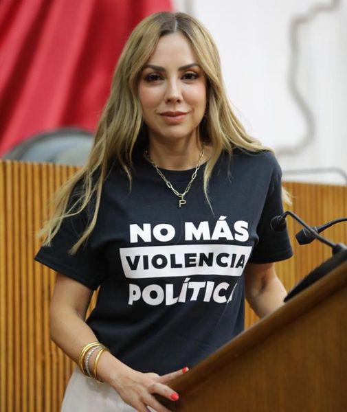 Mujer en Política  Mujer en Política