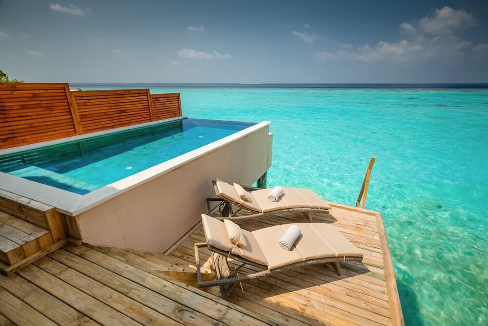 Kudafushi Resort and Spa ★★★★★ 