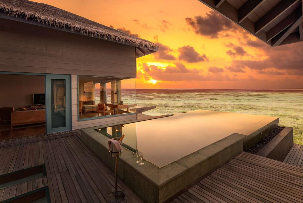 Raffles Maldives Meradhoo Resort ★★★★★