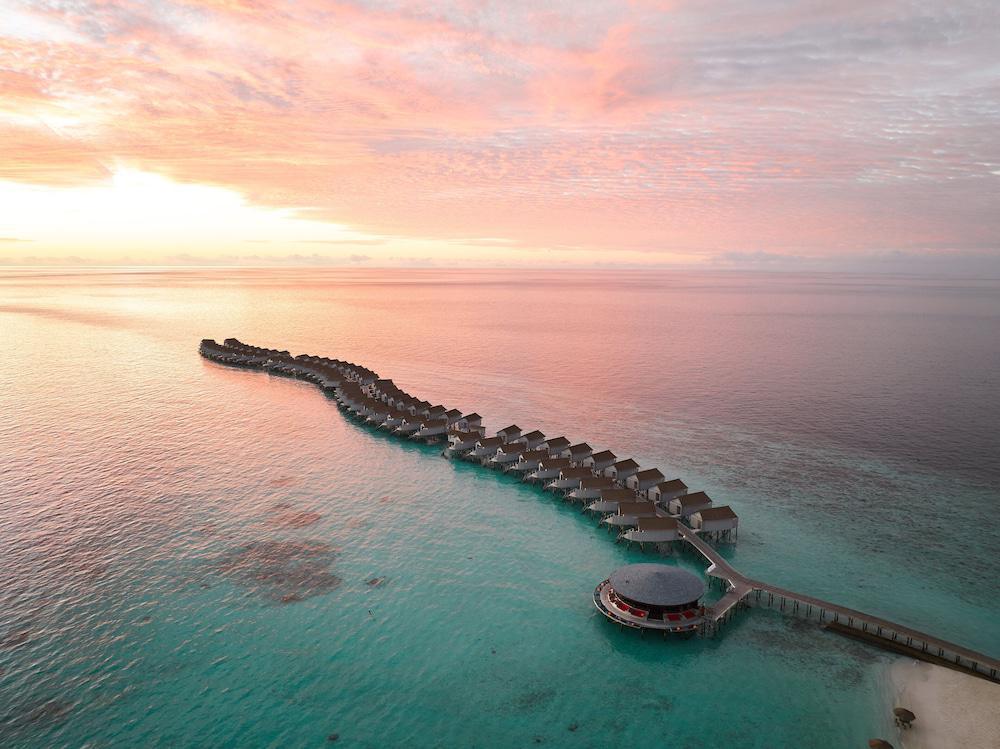 Centara Ras Fushi Resort & Spa Maldives ★★★★★