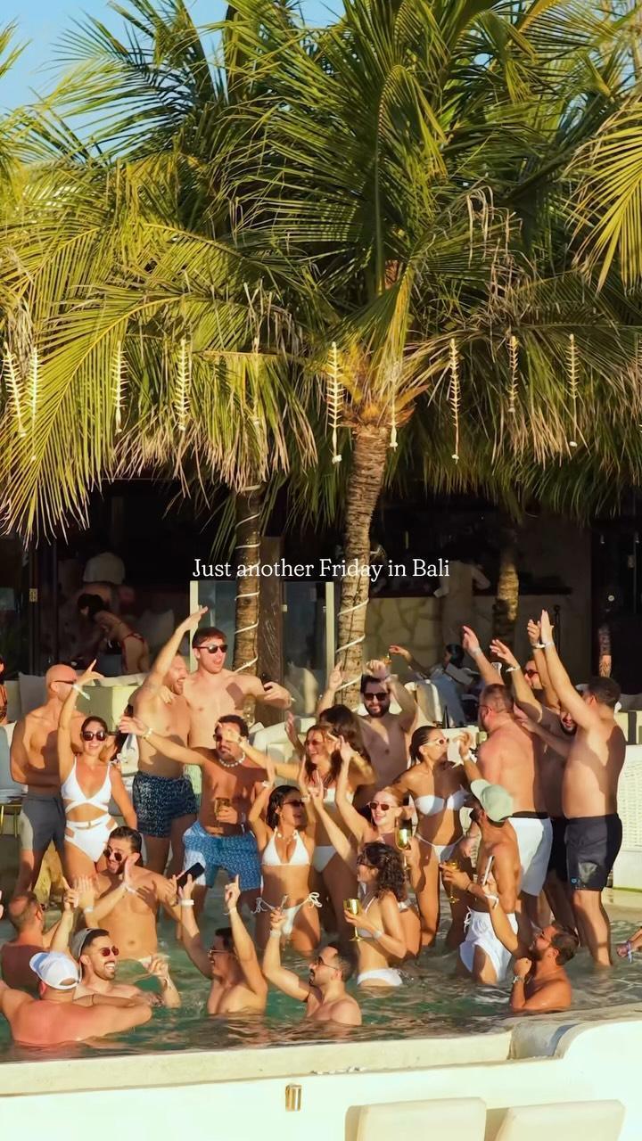 White Sunset Party at El Kabron Bali White Sunset Party at El Kabron Bali