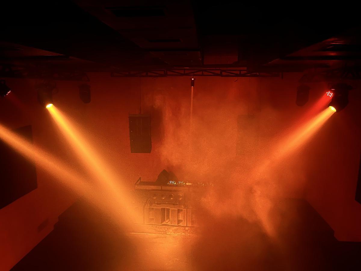 Walls Night Club  Walls Night Club