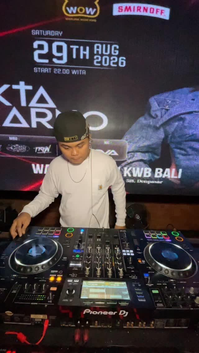 August Unlocked feat. Okta Soekarno at Warunkwowkwb Bali August Unlocked feat. Okta Soekarno at Warunkwowkwb Bali