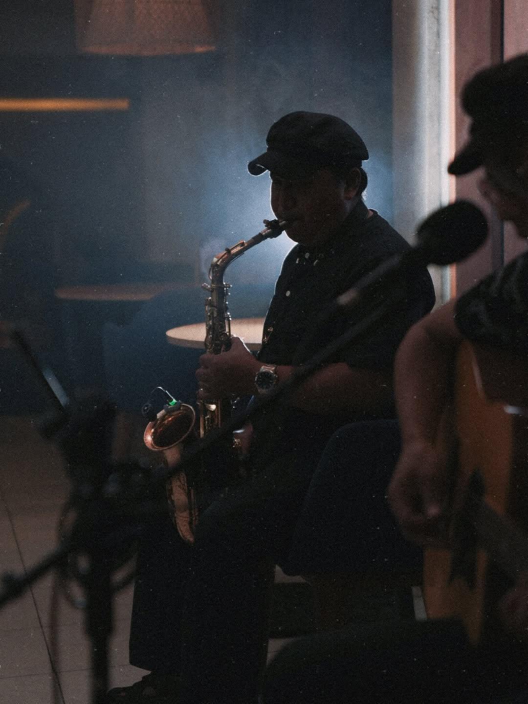 LIVE MUSIC IN UBUD at Eden Hookah Club Ubud LIVE MUSIC IN UBUD at Eden Hookah Club Ubud