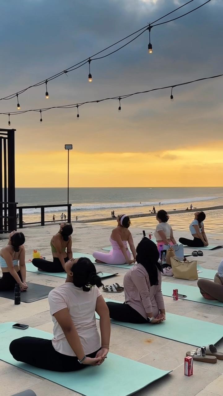 Sunset Yoga - International Yoga Day at LV8 Resort Hotel at Vue Canggu Sunset Yoga - International Yoga Day at LV8 Resort Hotel at Vue Canggu