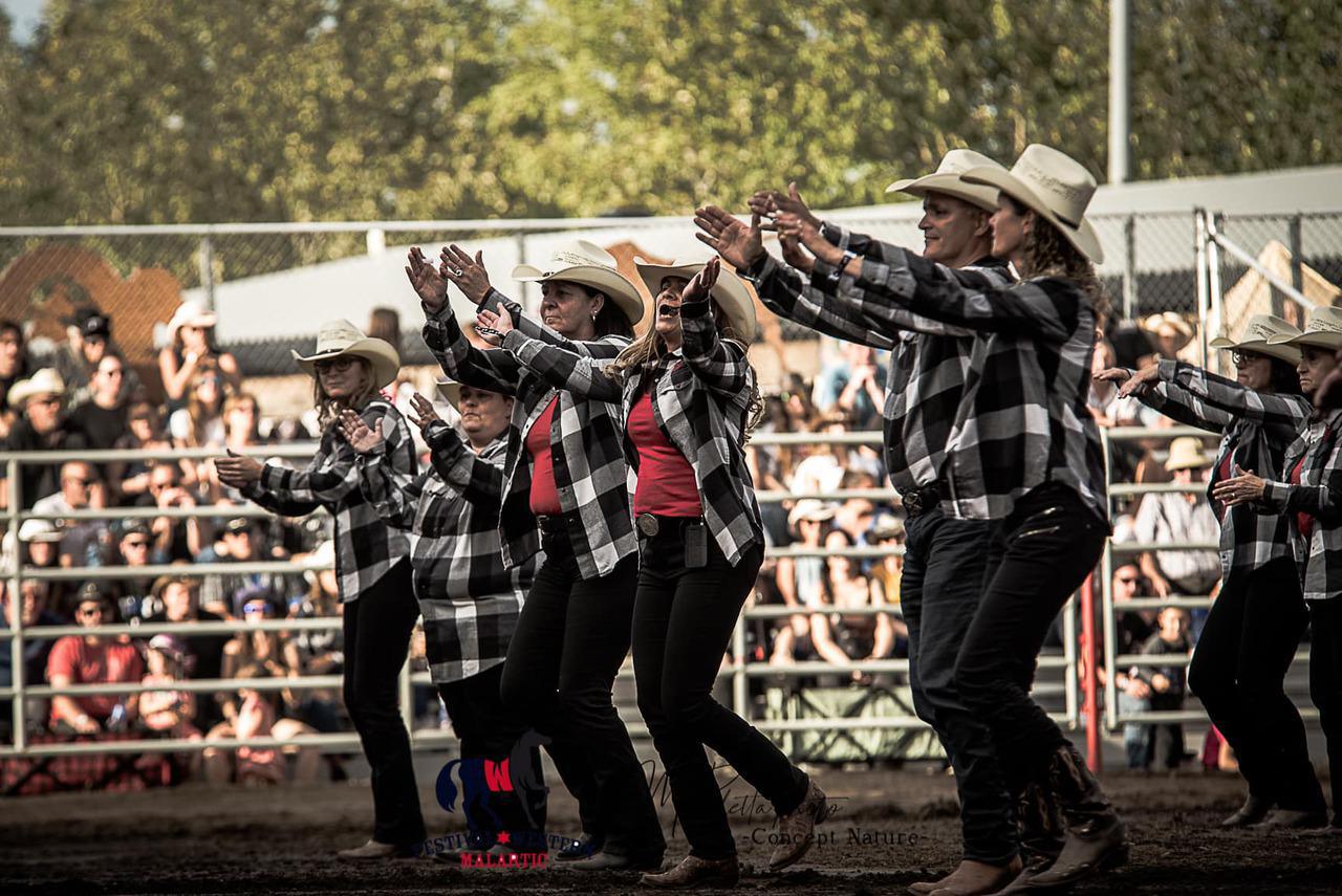 Danse en ligne spectacle 
