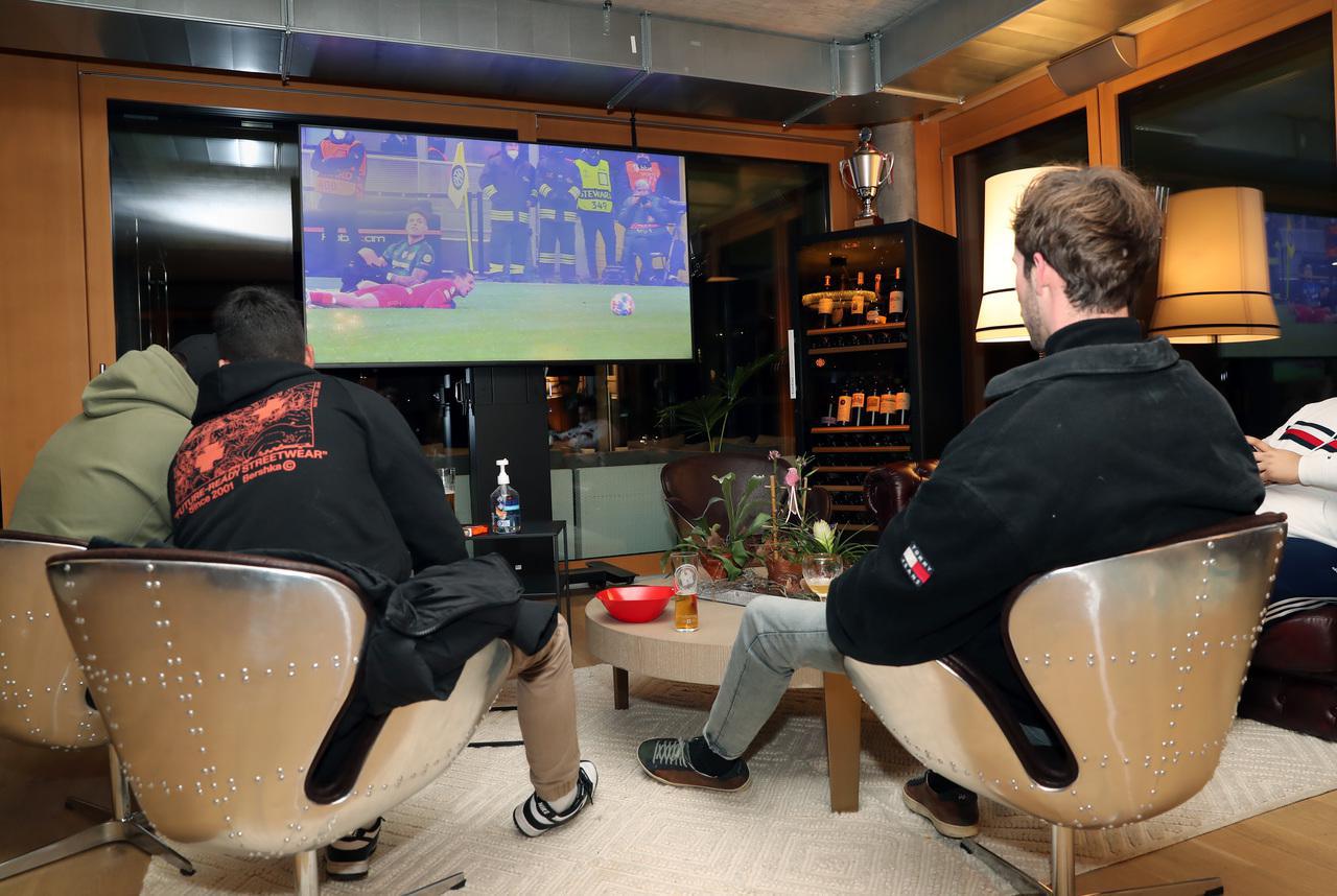ys_lounge_match_6266