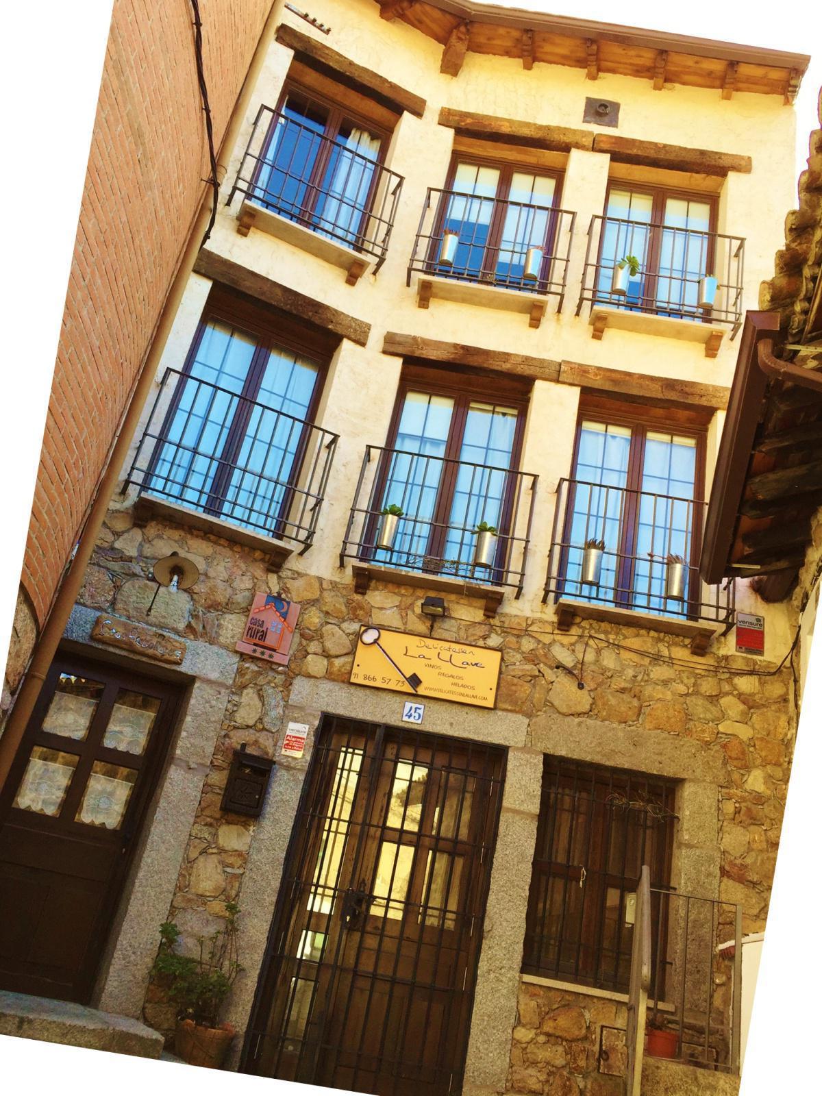 CASAS RURALES LAS CUATRO CALLES Y REBOLLARES 