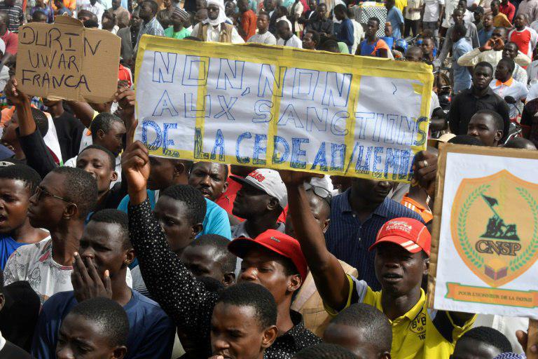 شبح الحرب يخيم على إفريقيا بعد أزمة #النيجر