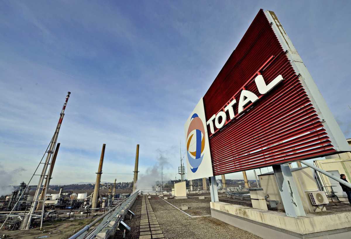 مصالح فرنسا التجارية في الغابون: النفط والمنغنيز والأغذية مصالح فرنسا التجارية في الغابون: النفط والمنغنيز والأغذية