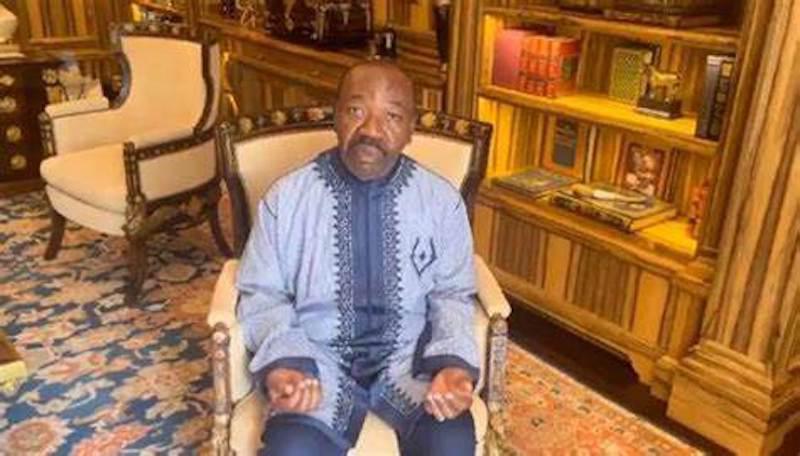 المجلس العسكري. الرئيس الغابوني المخلوع يمكنه السفر إلى الخارج المجلس العسكري. الرئيس الغابوني المخلوع يمكنه السفر إلى الخارج