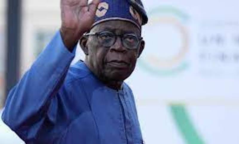 رئيس نيجيريا يتعهد ب"تطهير عميق" للبنك المركزي رئيس نيجيريا يتعهد ب"تطهير عميق" للبنك المركزي