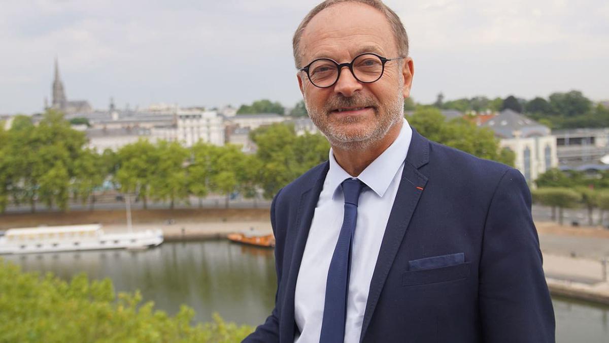 عضو في الجمعية الوطنية تتقدم بشكوى بسبب تخديرها من قبل سيناتور فرنسي عضو في الجمعية الوطنية تتقدم بشكوى بسبب تخديرها من قبل سيناتور فرنسي