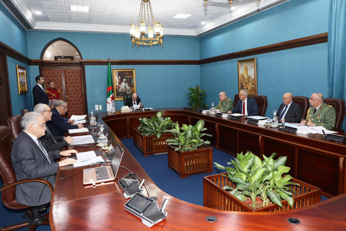 الجزائر تسعى لللحاق بالمغرب في سباق الفضاء على الرغم من تاريخ مليء بالوعود غير المحققة الجزائر تسعى لللحاق بالمغرب في سباق الفضاء على الرغم من تاريخ مليء بالوعود غير المحققة