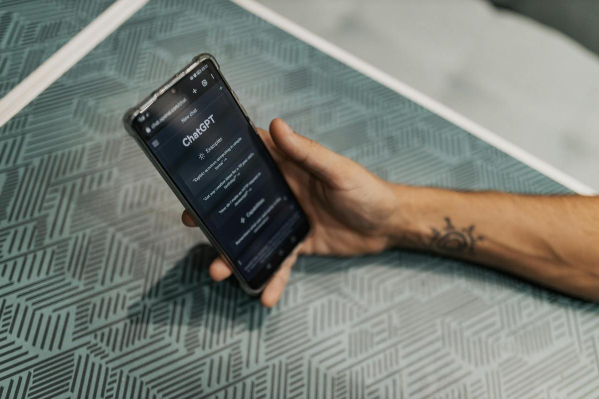 كيف يؤثر أسلوبك في التعامل مع الذكاء الاصطناعي على جودة النتائج؟ كيف يؤثر أسلوبك في التعامل مع الذكاء الاصطناعي على جودة النتائج؟