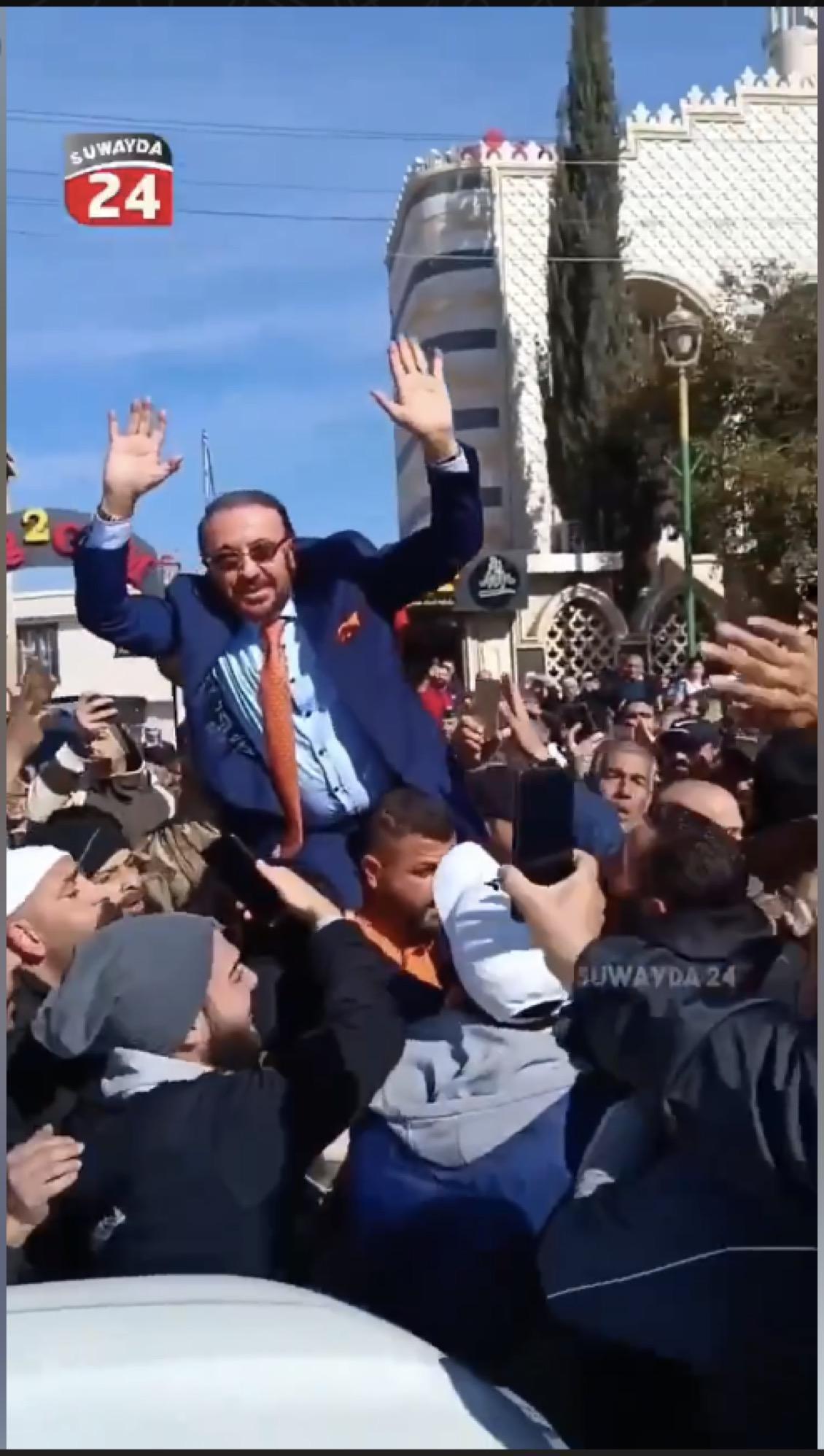 عودة فيصل القاسم إلى السويداء بعد غياب 14 عامًا  عودة فيصل القاسم إلى السويداء بعد غياب 14 عامًا