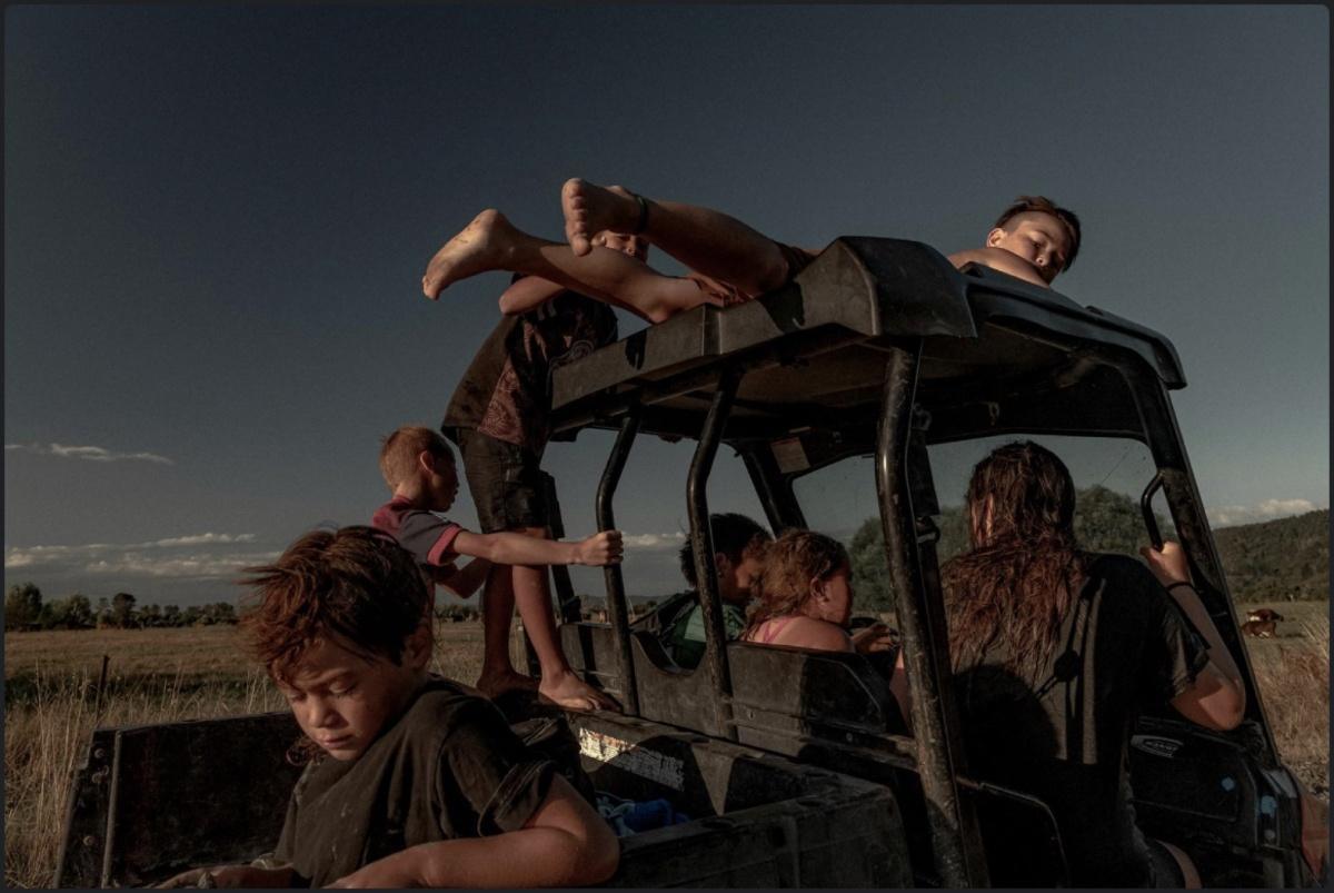 عدسات تروي قصص المقاومة والفرح: شراكة WePresent مع جائزة World Press Photo