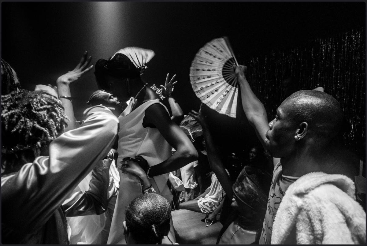 عدسات تروي قصص المقاومة والفرح: شراكة WePresent مع جائزة World Press Photo عدسات تروي قصص المقاومة والفرح: شراكة WePresent مع جائزة World Press Photo