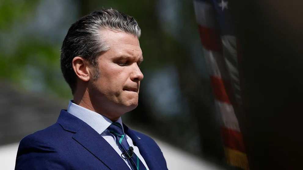 كشف مثير: منصة Signal على حاسوب وزير الدفاع الأمريكي يثير جدلاً أمنياً كشف مثير: منصة Signal على حاسوب وزير الدفاع الأمريكي يثير جدلاً أمنياً