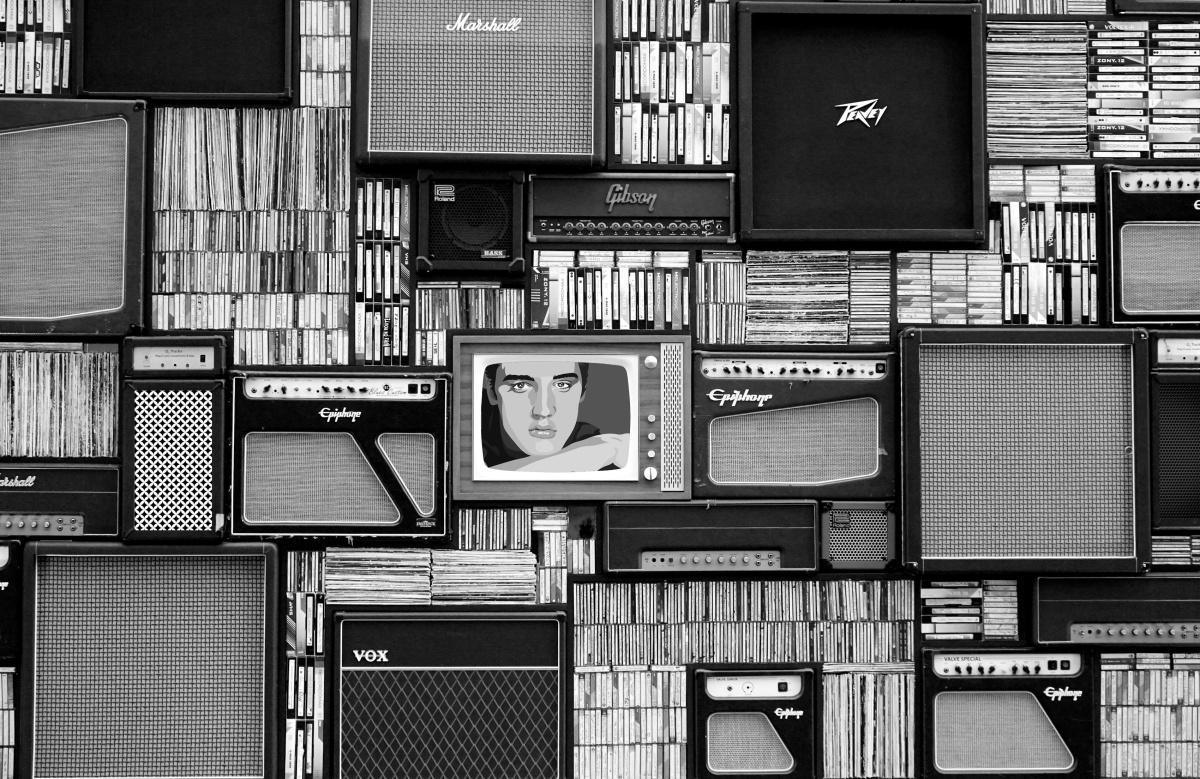 اقتصاديون بارزون يحذرون من "انهيار" الاعلام النوعي اقتصاديون بارزون يحذرون من "انهيار" الاعلام النوعي