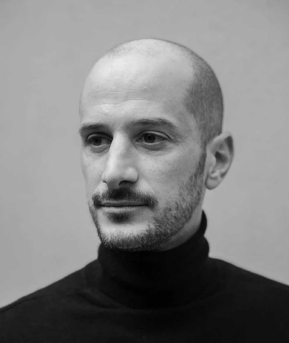 مقتل المصور الصحفي الفرنسي أنطوني لاليكان في أوكرانيا بهجوم طائرة بدون طيار مقتل المصور الصحفي الفرنسي أنطوني لاليكان في أوكرانيا بهجوم طائرة بدون طيار