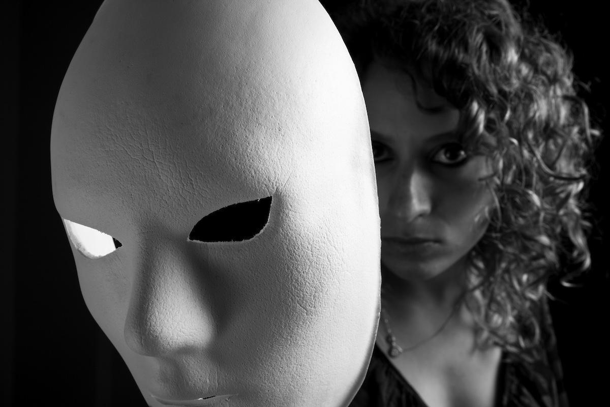 الذكاء الاصطناعي يكسر وهم إخفاء الهوية على المنصات