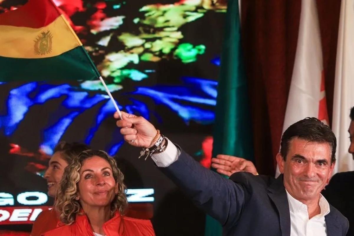 بوليفيا تعلّق اعترافها بـ"الجمهورية الصحراوية" بوليفيا تعلّق اعترافها بـ"الجمهورية الصحراوية"