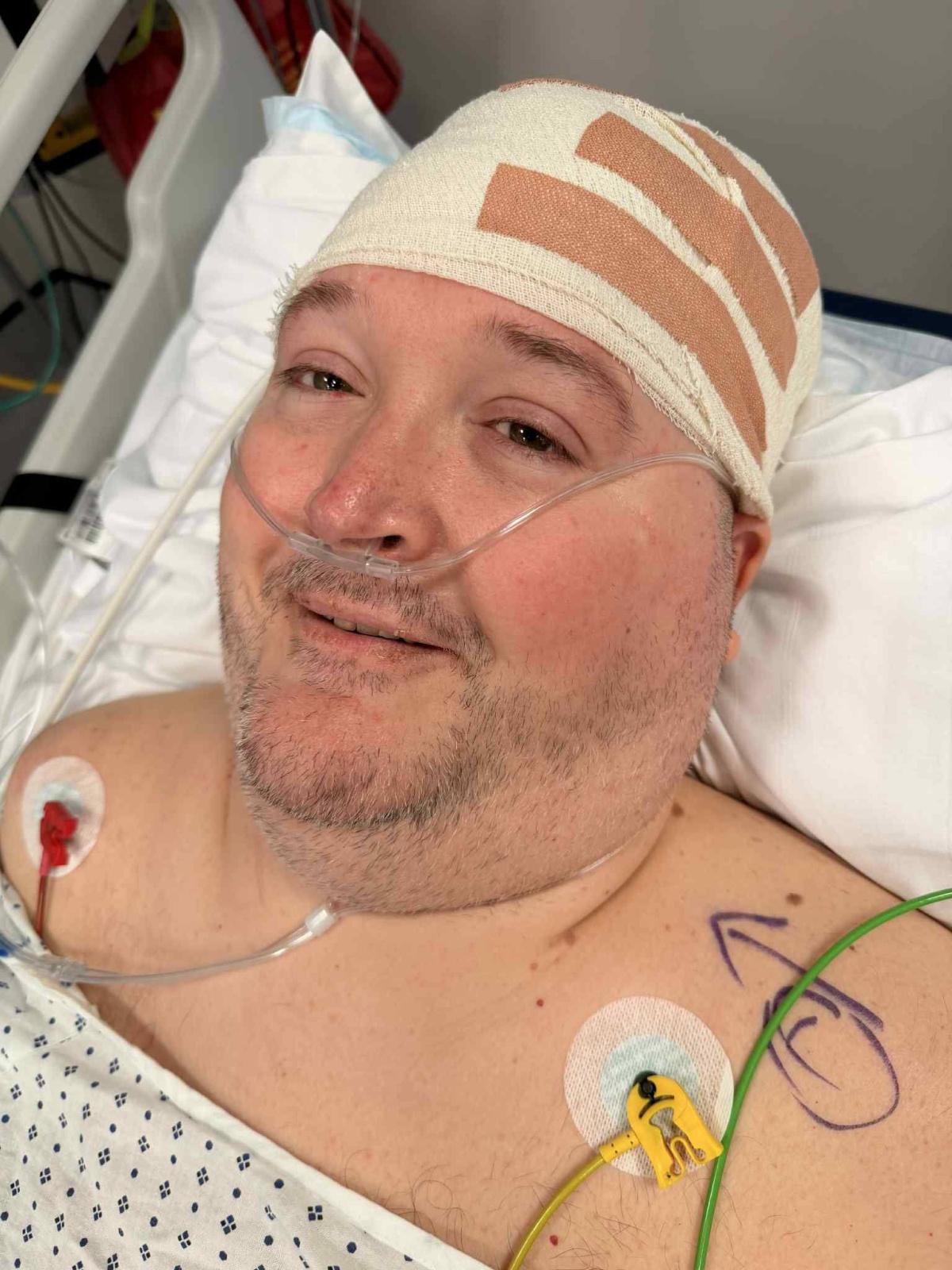 رائد تجربة «نيورالينك» يكشف مئة يوم مع الشريحة الدماغية