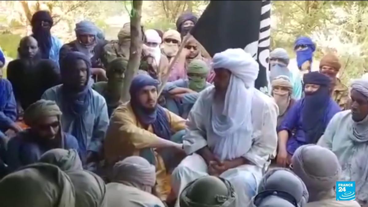 من مكافحة الإرهاب إلى توظيفه: مقاربة الجزائر لملف JNIM في مالي من مكافحة الإرهاب إلى توظيفه: مقاربة الجزائر لملف JNIM في مالي