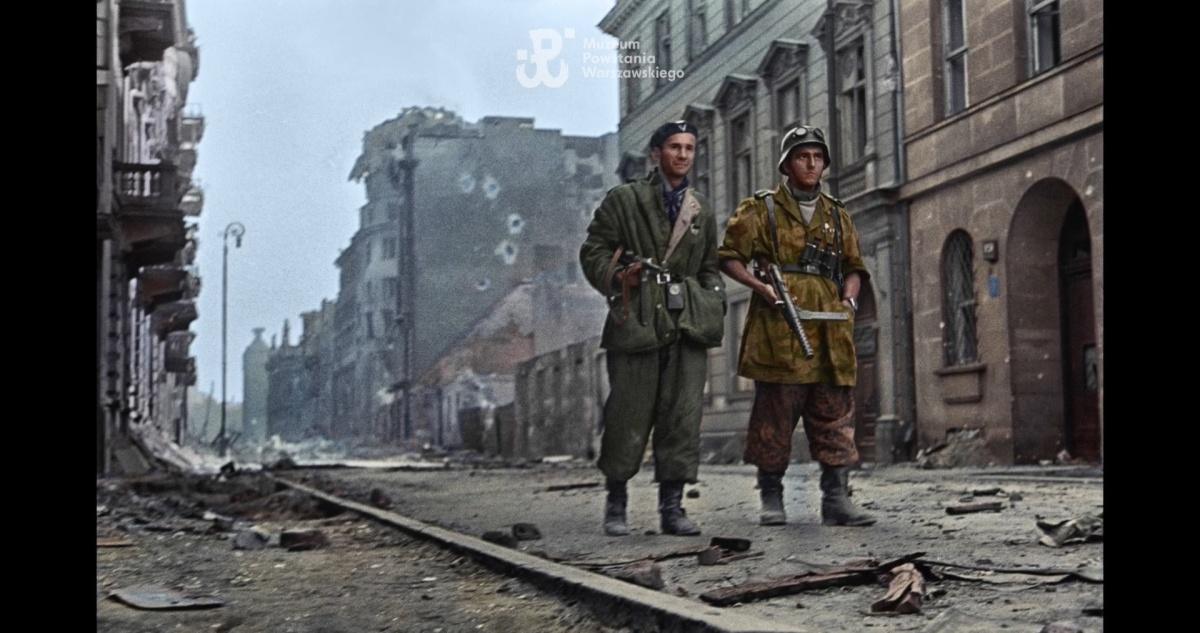 لون جديد لذاكرة انتفاضة وارسو 1944