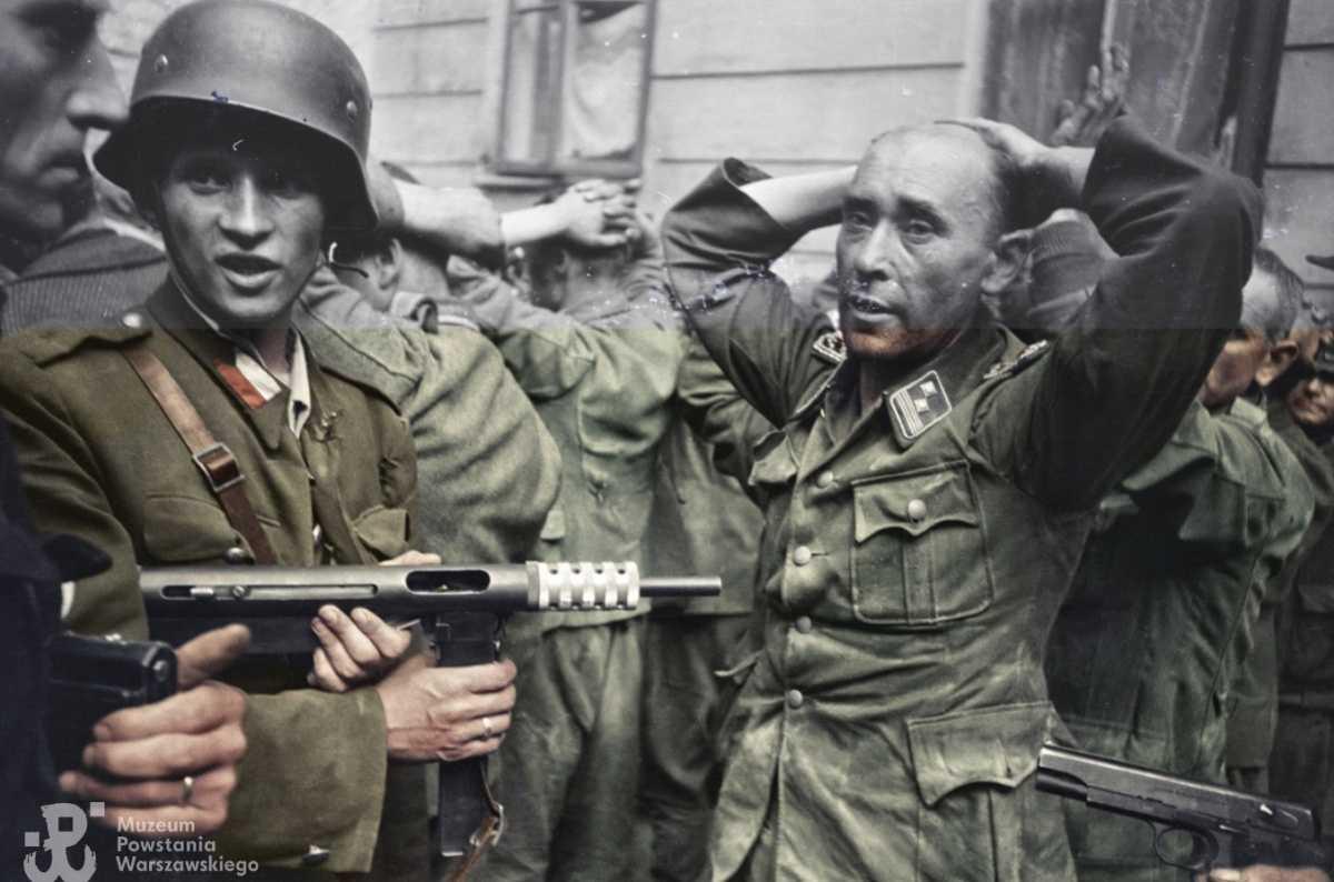 لون جديد لذاكرة انتفاضة وارسو 1944