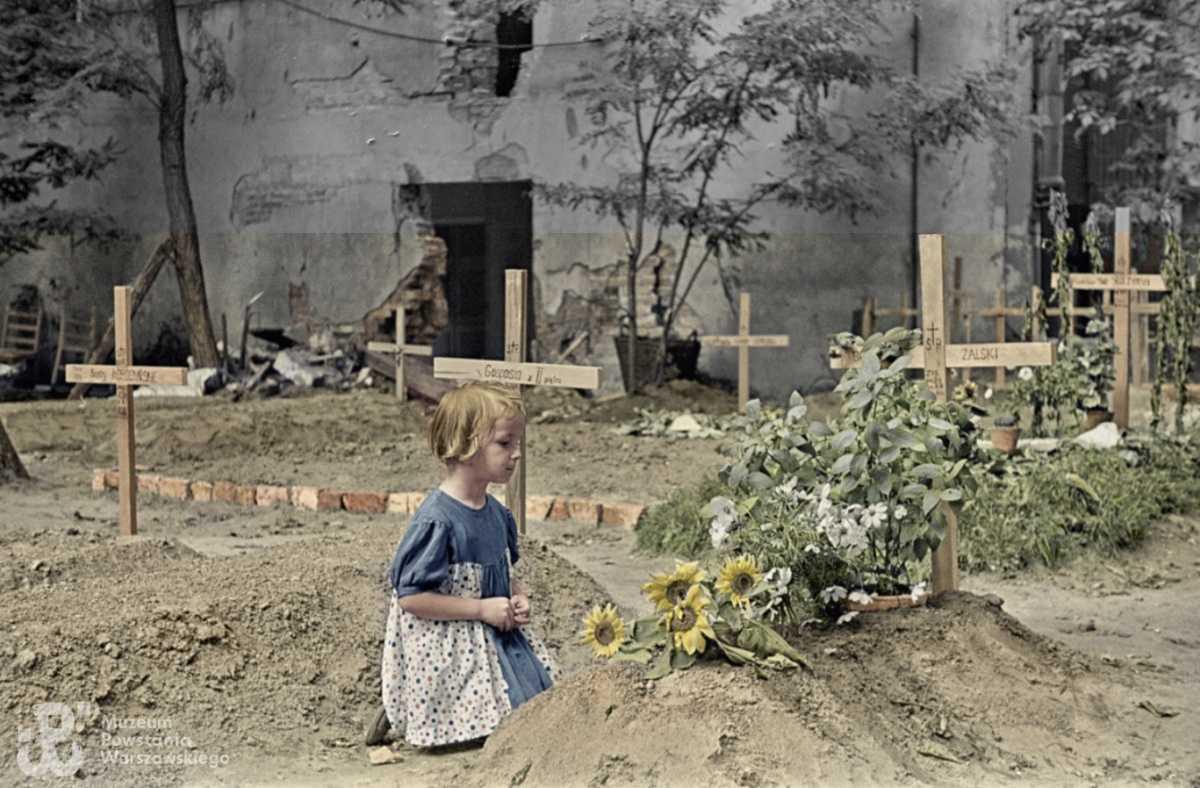 لون جديد لذاكرة انتفاضة وارسو 1944