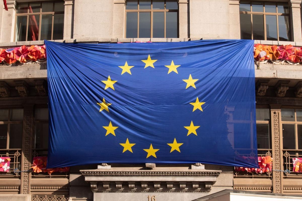 توجيه الخدمات السمعية البصرية الأوروبي: مرجع تنظيمي لفهم مستقبل تعامل المغرب والعالم العربي مع المنصات الكبرى