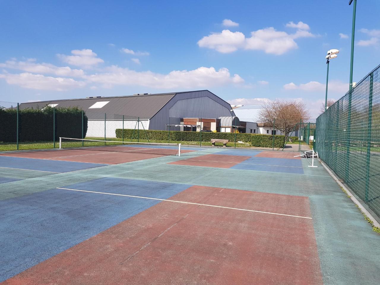 City Raquettes Park extérieur : Touch Tennis, Pickle Ball, mur d'entrainement et courts de Mini-Tennis