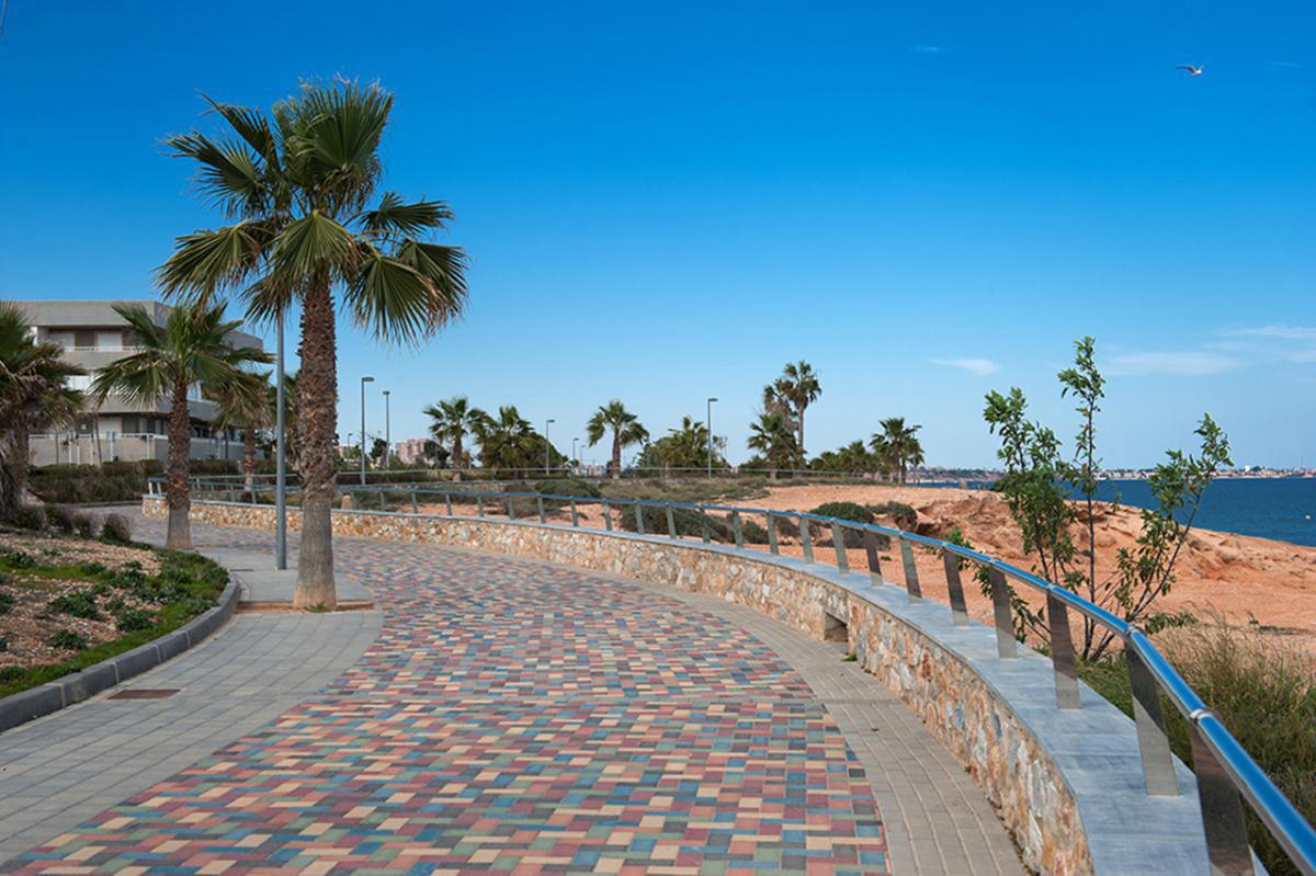 TORRE DE LA HORADADA - A louer - Appartement à 100m de la mer